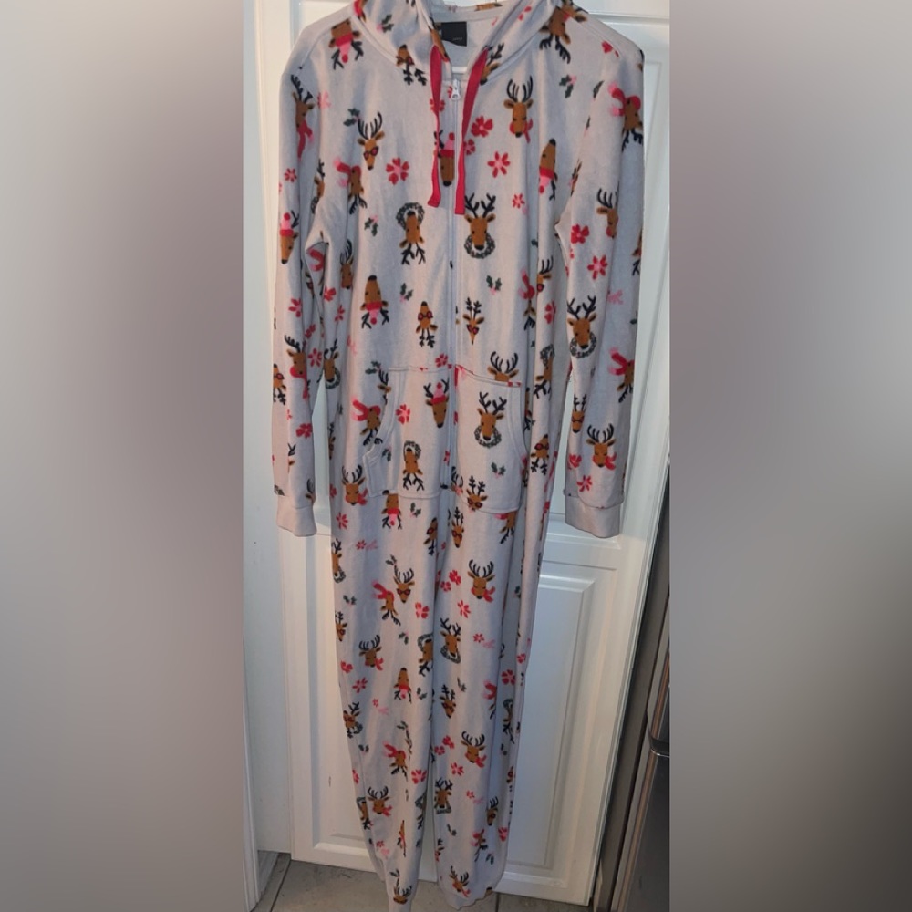 Free Press Christmas One Piece Pajama Womens‎ M Reindeer